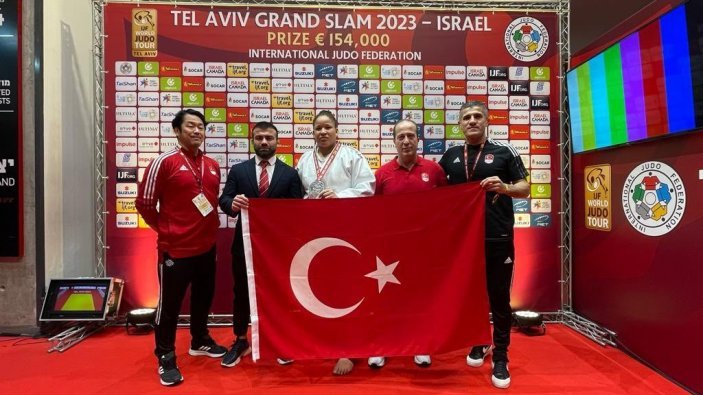 Judo'da Kayra Sayit gümüş madalya kazandı