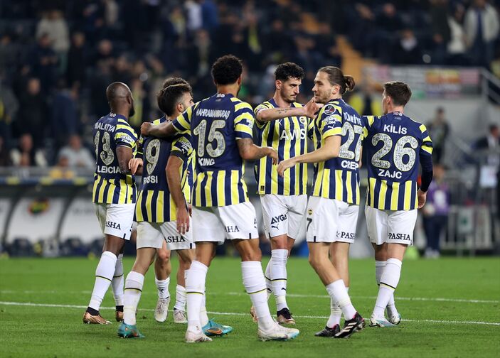 Fenerbahçe, Konyaspor'u farklı geçti