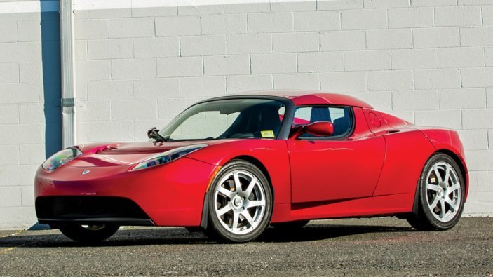 Tesla'nın ilk elektrikli aracı: Roadster