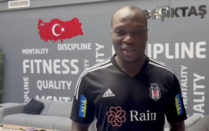 Vincent Aboubakar'dan depremzede Semih'e imzalı forma