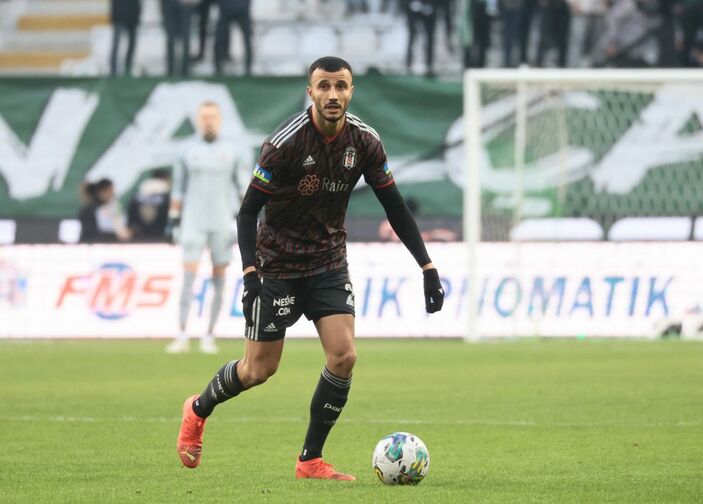 Medhi Benatia, Juventus'a Romain Saiss'i önerdi