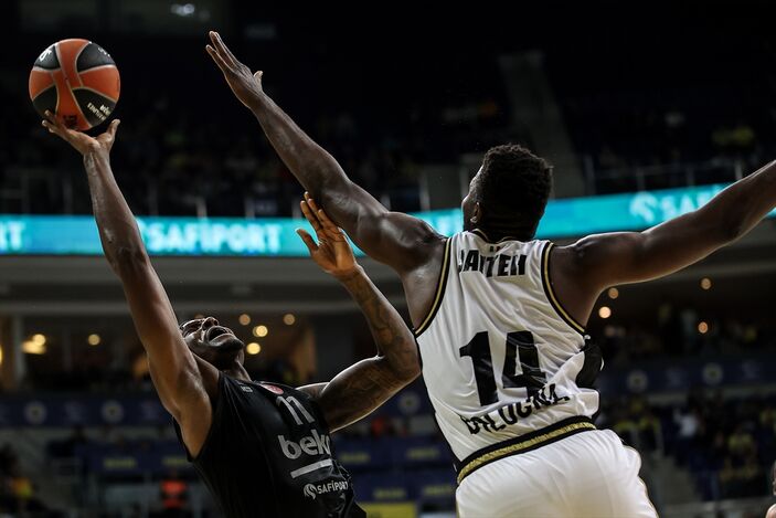 EuroLeague'de Fenerbahçe'den İtalyan rakibine 32 sayı fark