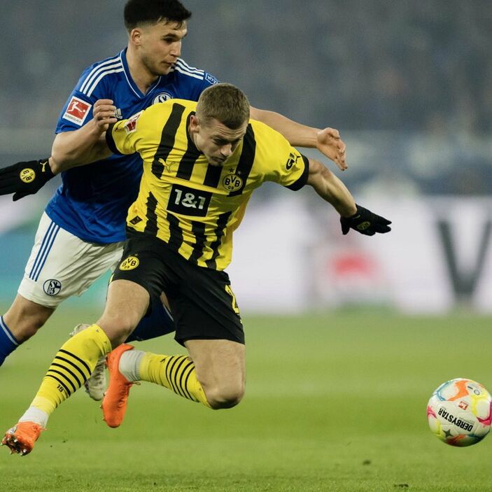 Schalke 04'ten zirve takımı Borussia Dortmund'a çelme