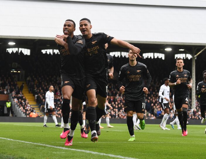 Lider Arsenal deplasmanda Fulham'ı farklı geçti