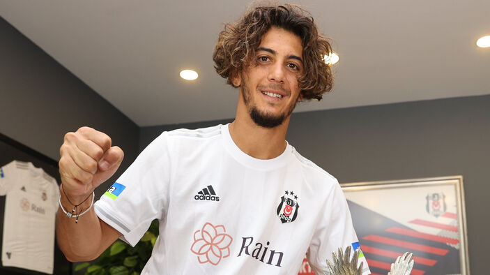 Tayfur Bingöl, Beşiktaş'ta kalıyor