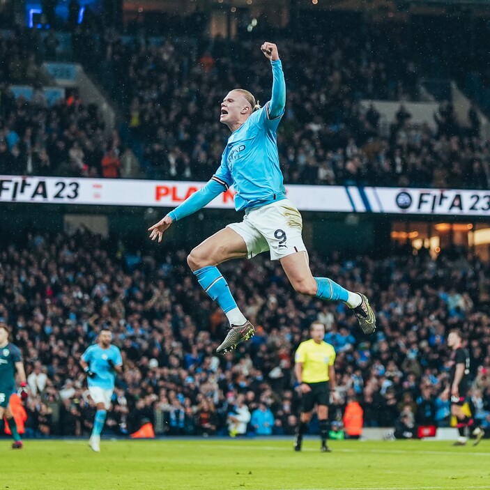 Manchester City, Haaland'ın yaptığı hat-trick Burnley'i farklı geçti