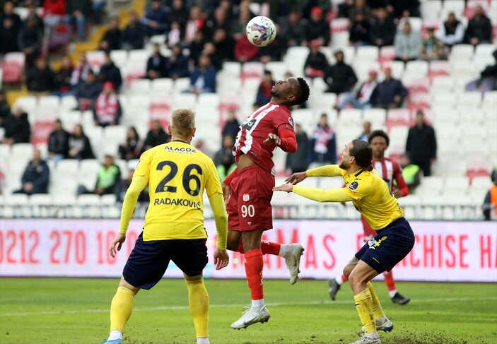 Sivasspor, evinde Ankaragücü'nü yendi