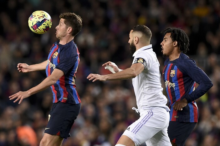 El Clasico'da Real Madrid'i uzatmada geçen Barcelona puan farkını 12'ye çıkardı