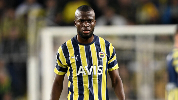 Fenerbahçe'den Valencia, Joshua King ve Oosterwolde için sakatlık Açıklaması