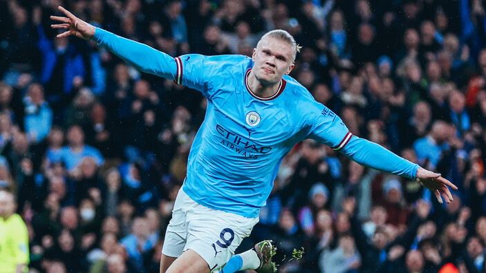 Manchester City, Haaland'ın yaptığı hat-trick Burnley'i farklı geçti