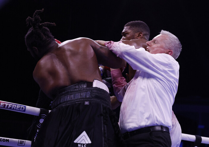 Anthony Joshua - Jermaine Franklin karşılaşmasının sonunda kavga çıktı