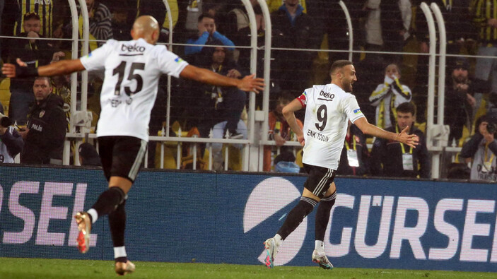 Beşiktaş'ta Cenk Tosun ve Redmond'ın performansları Fenerbahçe derbisine damga vurdu