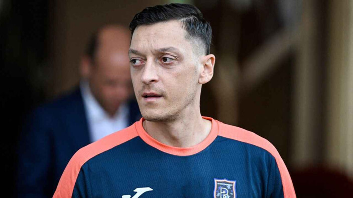 Mesut Özil'den Togg paylaşımı: Gurur zinciri