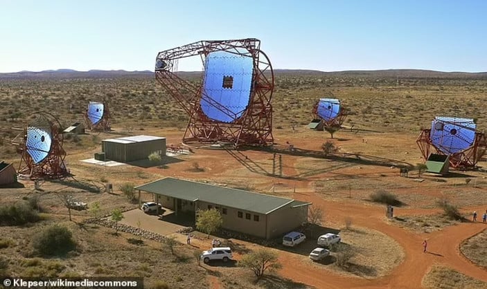 Gözlemler Namibya'daki Yüksek Enerji Stereoskopik Sistem (HESS) teleskop gözlemevi kullanılarak yapıldı.